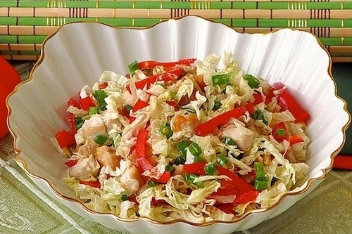 Салат с пекинской капустой и перцем болгарским – рецепт приготовления с фото
