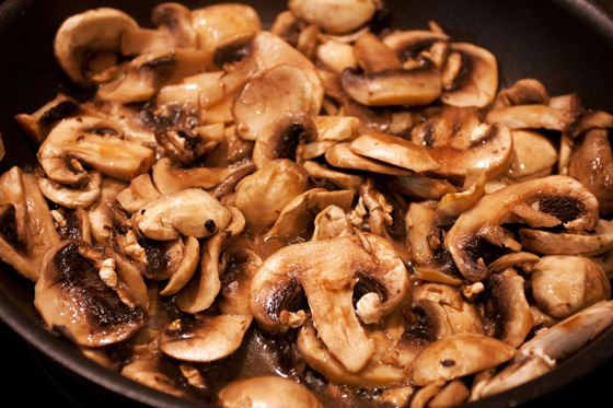 Сколько жарить грибы и какое время нужно варить их перед жаркой